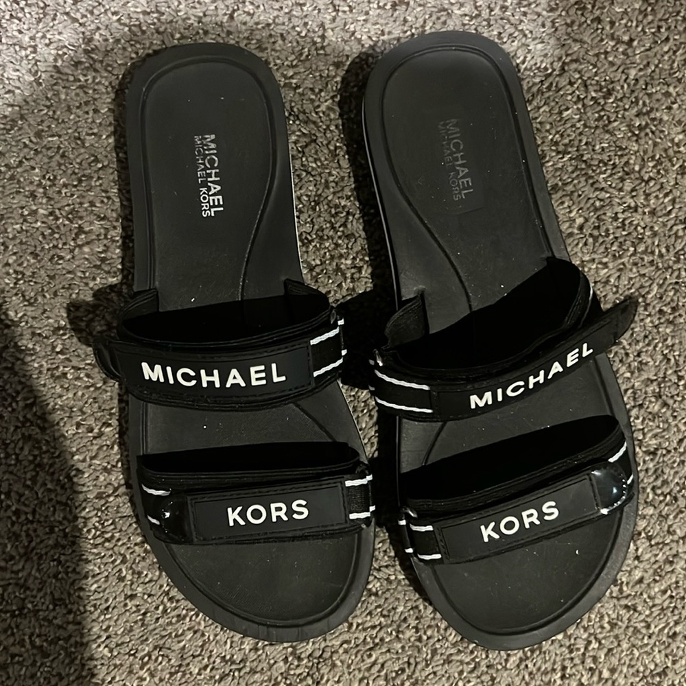 Michael Kors size 7 sandal